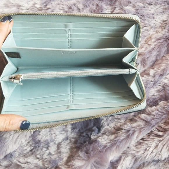 Coach handbag/wallet combo - Picture 7 of 8